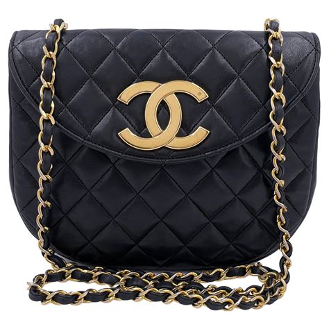 chanel round flap bag